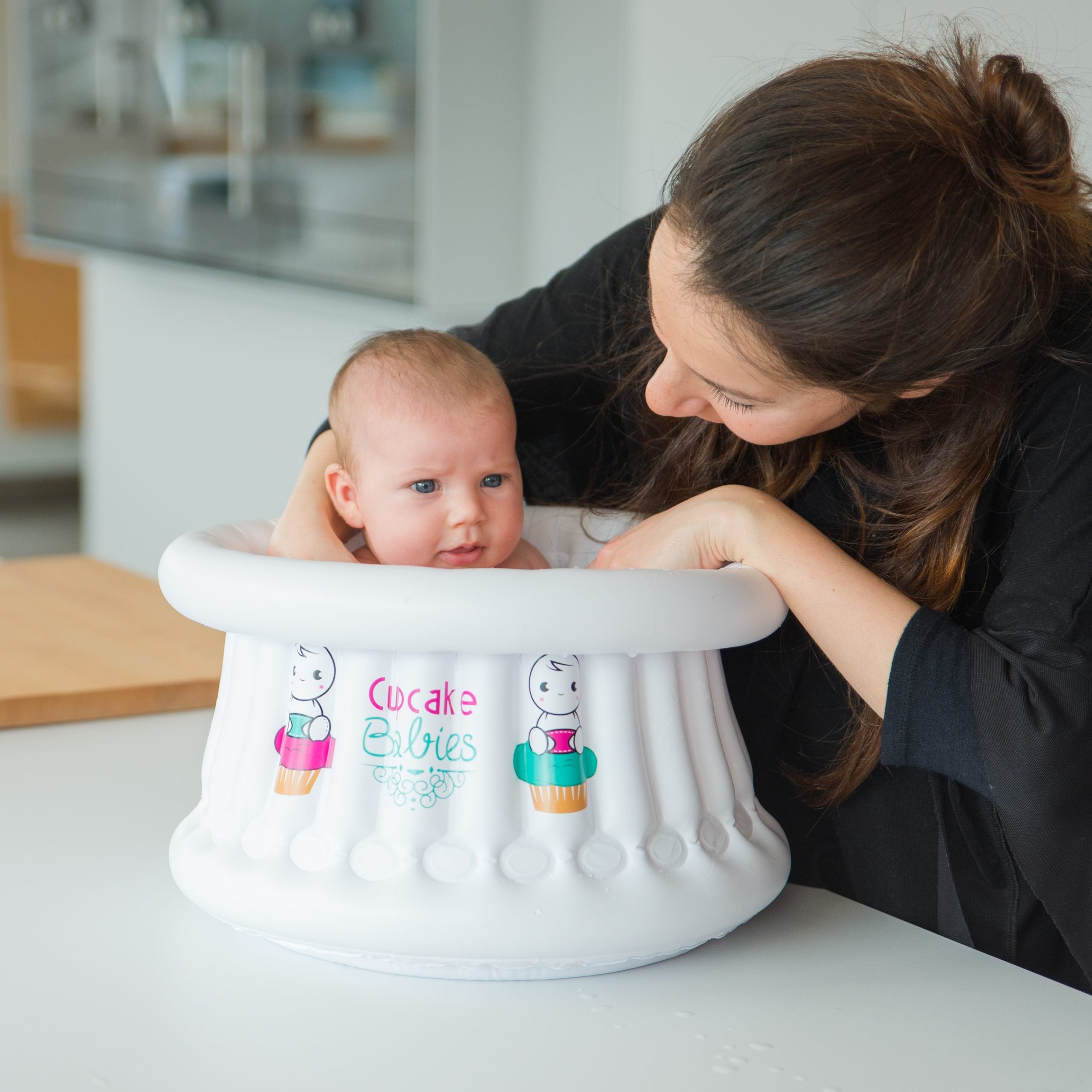 Cupcake Babies Baignoire Small et gonfleur: Blanc